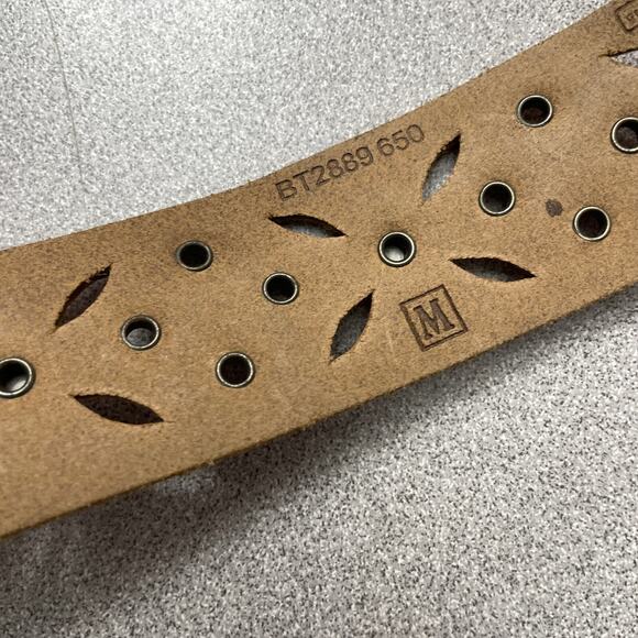 Fossil Womens Pink Leather Belt Medium Silver Buckle Boho Floral Cut Out Stud - Picture 7 of 10